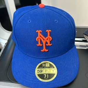 NWT New Era 7 3/4 Fitted NY Mets Hat.